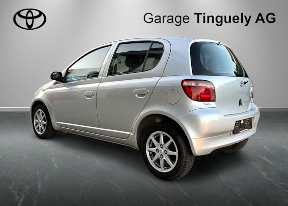 Vehicle image 10 Vehicle image 10