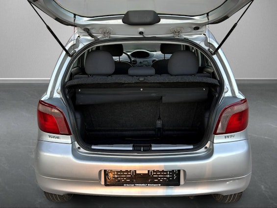 Vehicle image 9 Vehicle image 9