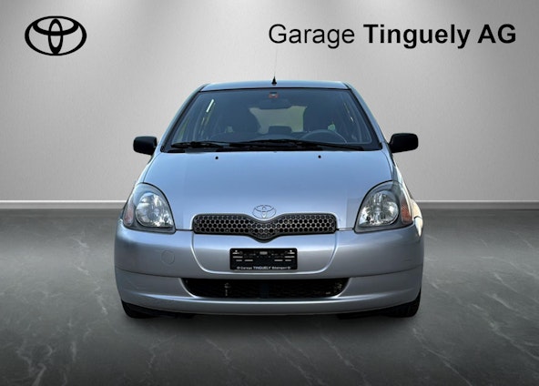 First vehicle image First vehicle image