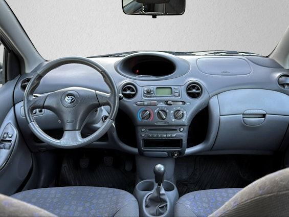 Vehicle image 12 Vehicle image 12