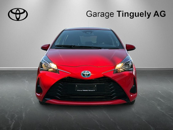 First vehicle image
