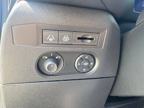 https://vehicle.imgix.net/4023002/55e1e5c1-1a5b-40d5-96af-496c42b10cd5.jpg