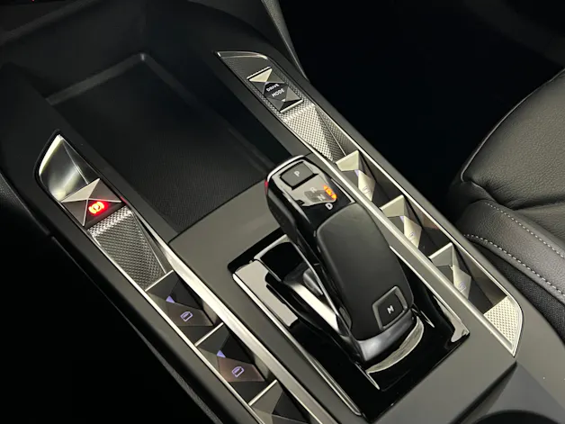 DS Automobiles 3 Crossback 1.2 PureTech 155 Bastille / Jetzt mit attraktivem 1.99% Leasing