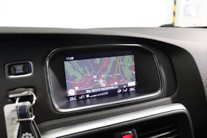 Vehicle image VOLVO V40 2.0 D2 R-Design S/S