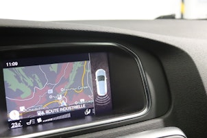 Vehicle image VOLVO V40 2.0 D2 R-Design S/S