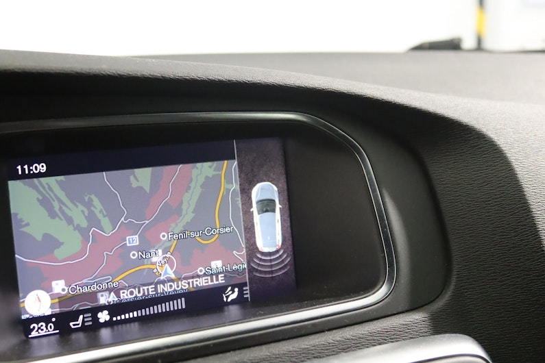 Vehicle image VOLVO V40