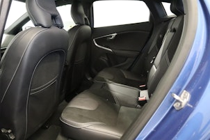 Vehicle image VOLVO V40 2.0 D2 R-Design S/S