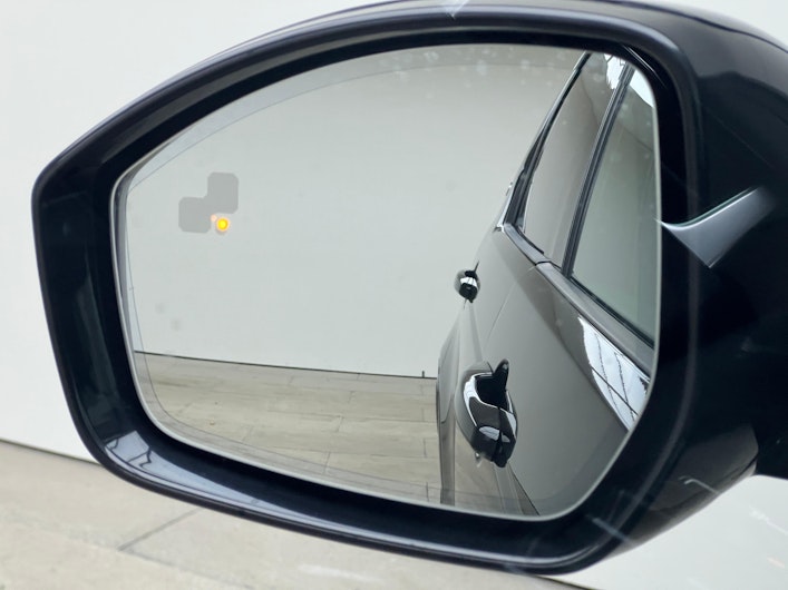 Vehicle image LAND ROVER DISCOVERY SPORT