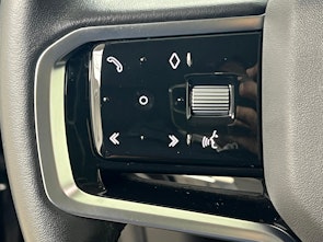 Vehicle image LAND ROVER Discovery Sport 2.0 SD4 200 SE