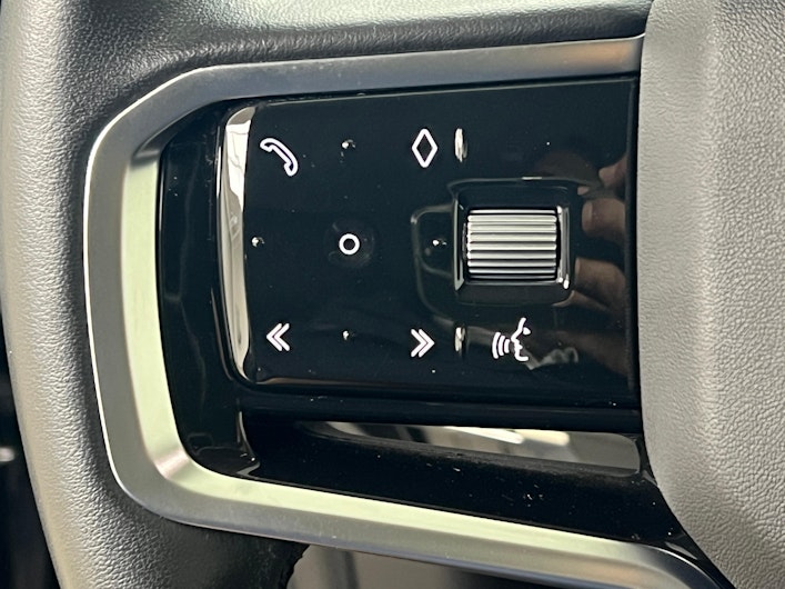 Vehicle image LAND ROVER DISCOVERY SPORT