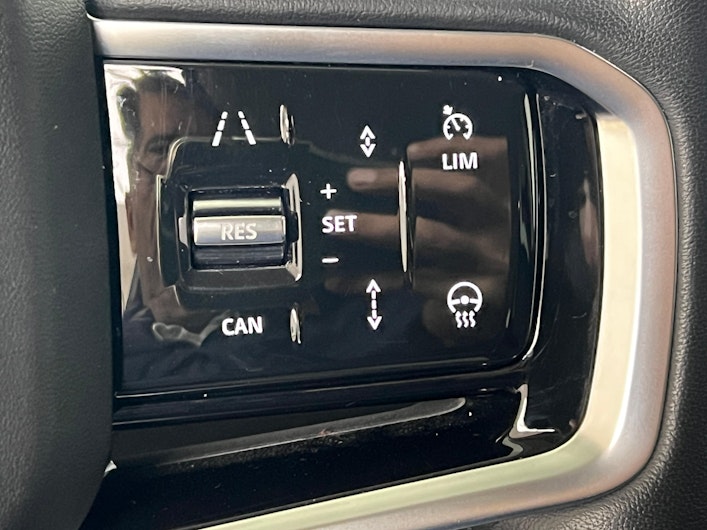 Vehicle image LAND ROVER DISCOVERY SPORT