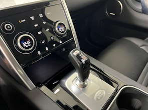 Vehicle image LAND ROVER Discovery Sport 2.0 SD4 200 SE