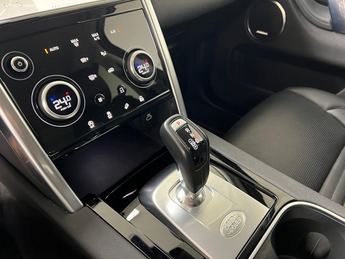 Vehicle image LAND ROVER DISCOVERY SPORT