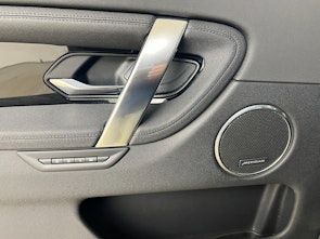 Vehicle image LAND ROVER Discovery Sport 2.0 SD4 200 SE