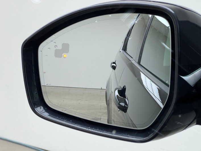 Vehicle image LAND ROVER DISCOVERY SPORT