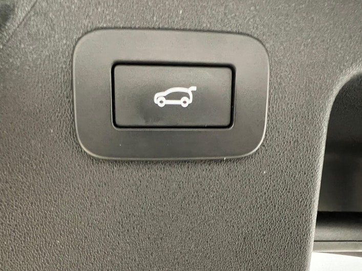 Vehicle image LAND ROVER DISCOVERY SPORT