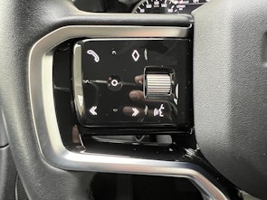 Vehicle image LAND ROVER Discovery Sport 2.0 SD4 200 SE