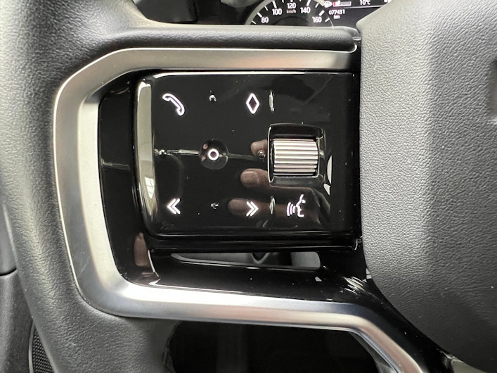 Vehicle image LAND ROVER DISCOVERY SPORT