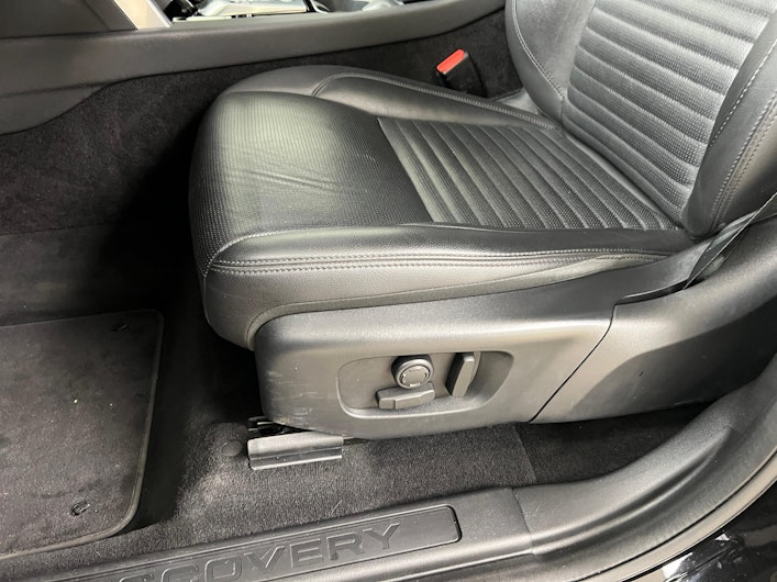 Vehicle image LAND ROVER DISCOVERY SPORT