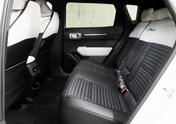 Vehicle image 8 Vehicle image 8