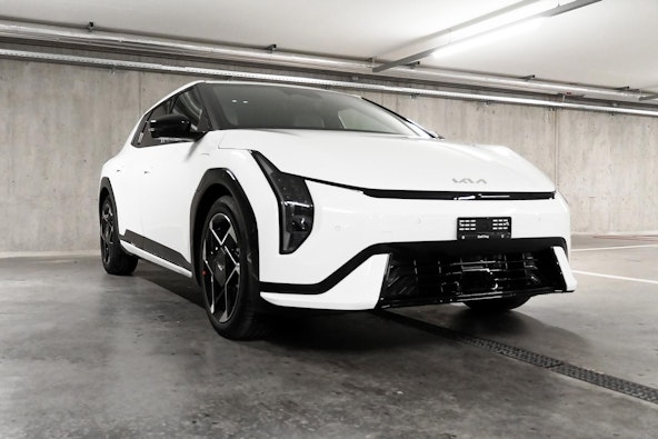 Vehicle image 10 Vehicle image 10