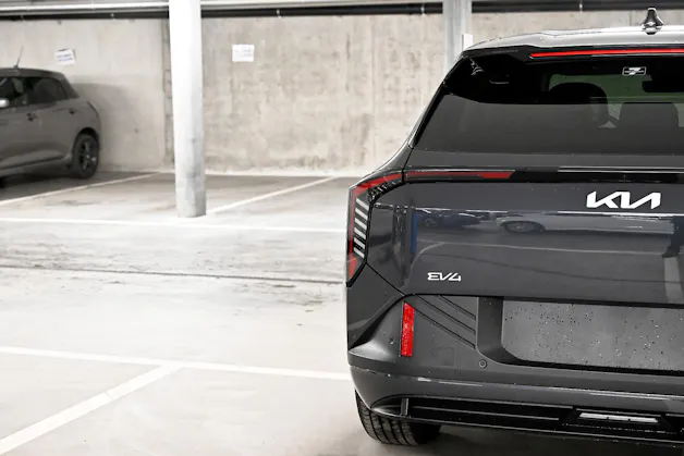 Kia EV4 81 kWh Earth