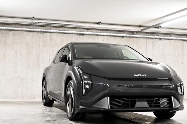 Kia EV4 81 kWh Earth