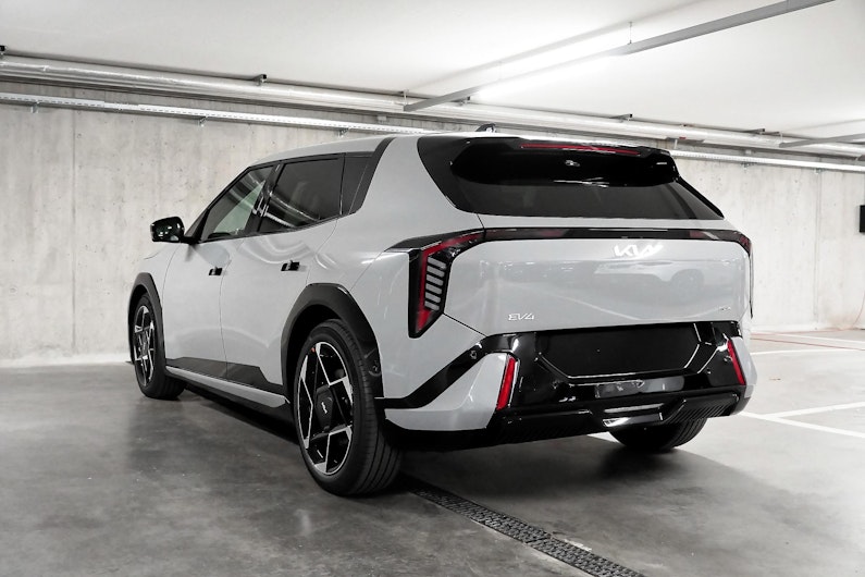 Vehicle image KIA EV4