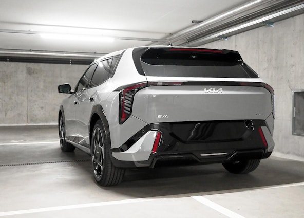 Vehicle image 13 Vehicle image 13