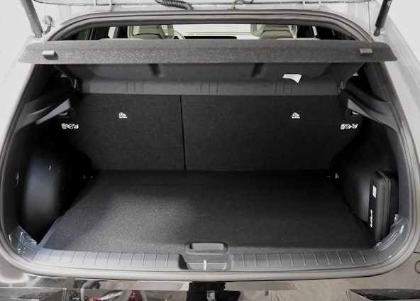 Vehicle image 18 Vehicle image 18