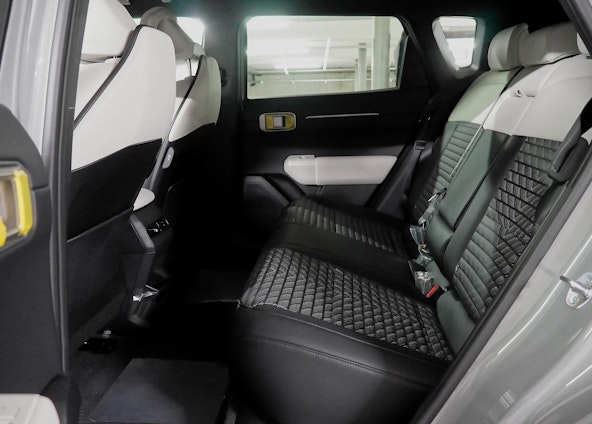 Vehicle image 8 Vehicle image 8