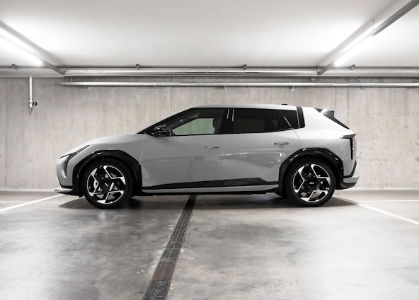 Vehicle image 3 Vehicle image 3