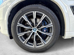 Vehicle image BMW X5 45e xDrive SAG