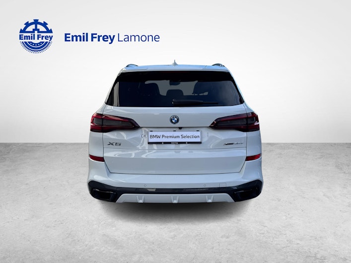 Vehicle image BMW X5