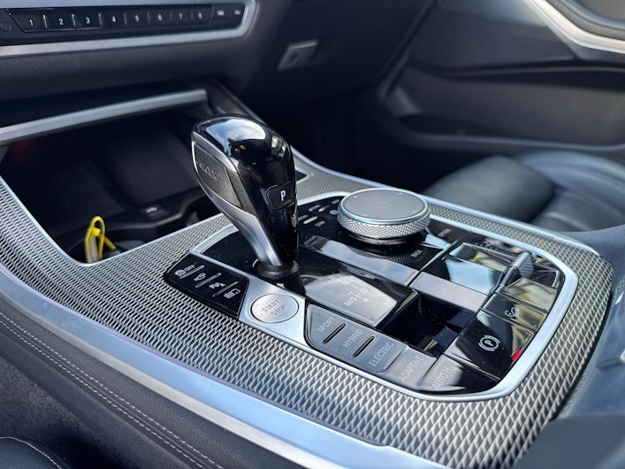 Vehicle image BMW X5