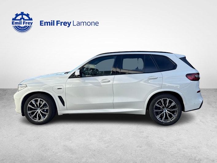 Vehicle image BMW X5