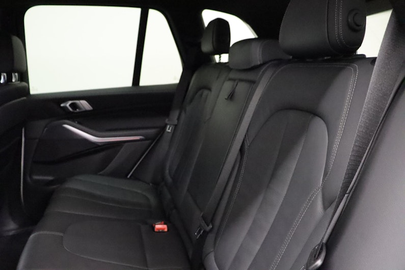 Vehicle image BMW X5