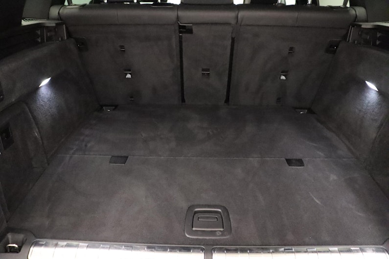 Vehicle image BMW X5