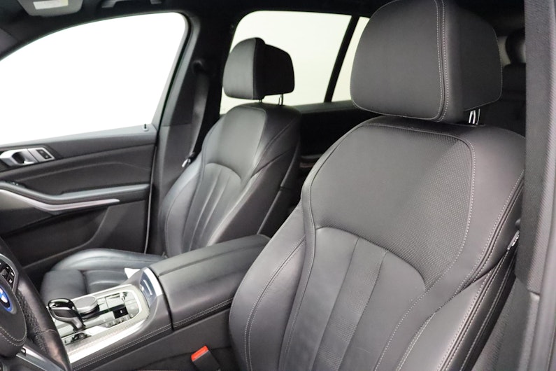 Vehicle image BMW X5