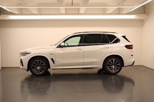 Vehicle image BMW X5 45e xDrive SAG