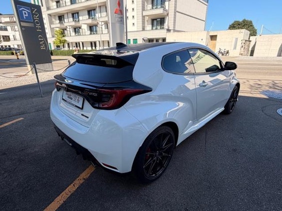 Vehicle image 6 Vehicle image 6