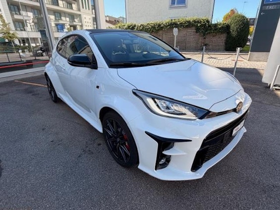 Vehicle image 4 Vehicle image 4