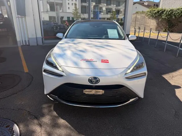 Toyota Mirai Fuel Cell Platinum