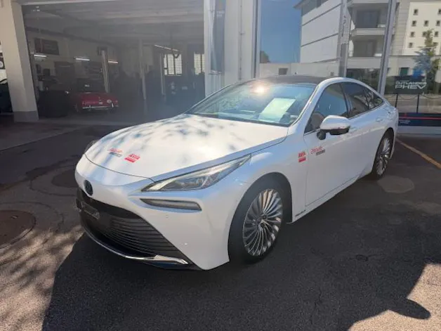 Toyota Mirai Fuel Cell Platinum
