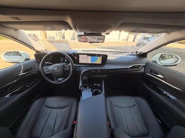 Toyota Mirai Fuel Cell Platinum