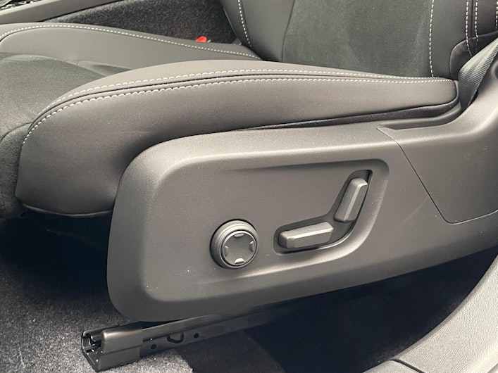 Vehicle image VOLVO XC40