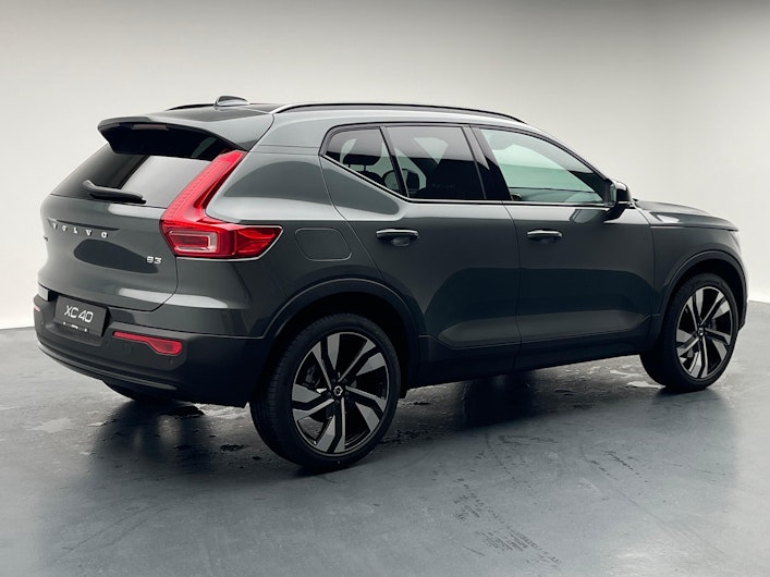 Vehicle image VOLVO XC40