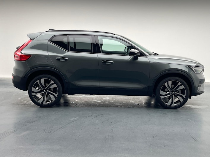 Vehicle image VOLVO XC40