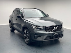 Vehicle image VOLVO XC40 2.0 B3 MH Plus Dark