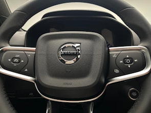 Vehicle image VOLVO XC40 2.0 B3 MH Plus Dark